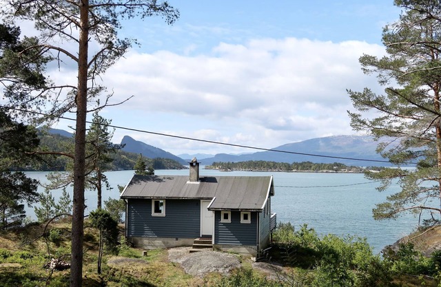 Blå Hytte by Interhome