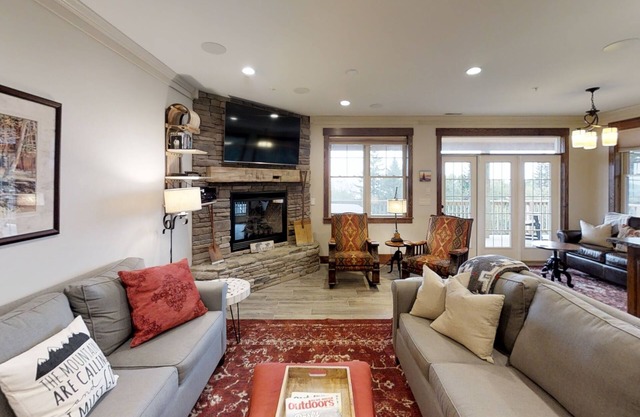 Black Bear Crossing #21 - Perfect for the Whole Family - Room for All! Slopeside with Great Ski Trail Views by RedAwning