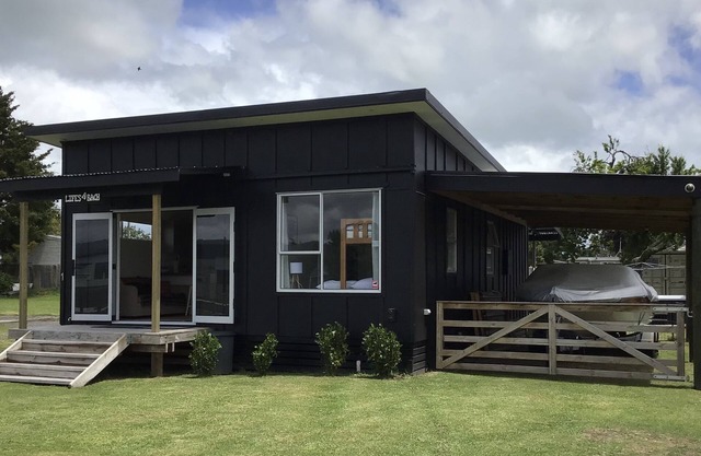 Black Beauty - A Multi Family Escape for 12 with a new Spa!