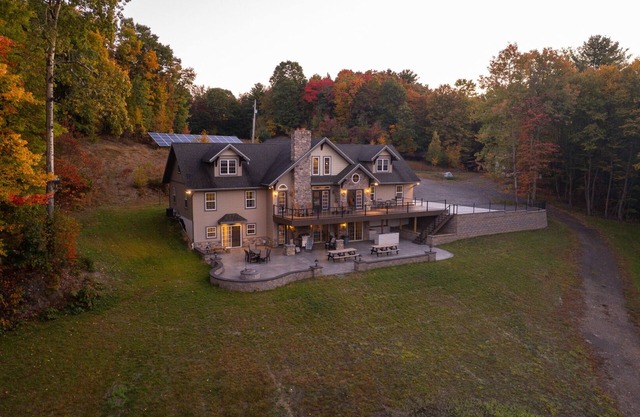 Black Diamond Retreat | Lakefront w/Dock + Game Room!