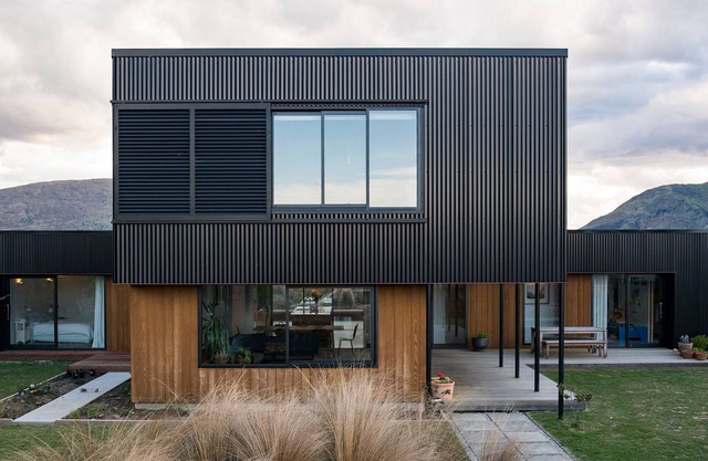 Black House Perfect Family Getaway