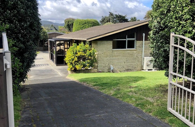 Blair Holiday House, Waikanae Beach