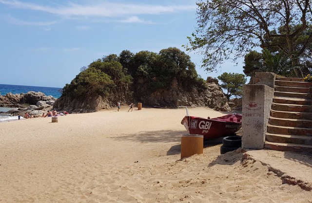 BLANES CENTER APARTMENT BEACH 100 M.