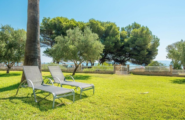 Block 2 Apartment 3 with direct access to the beach in Alcudia.