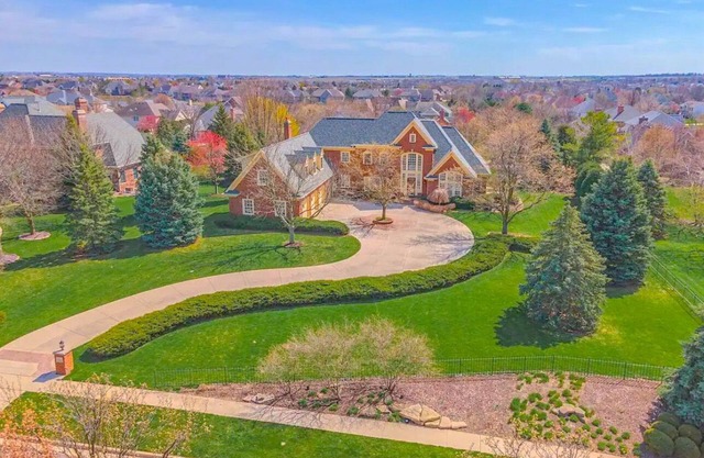 Bloomington Estate