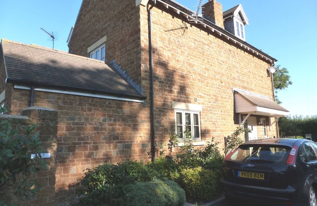 Bloxham Luxury for 6. Heating. Wifi. Parking. Cotswolds, Blenheim, Silverstone