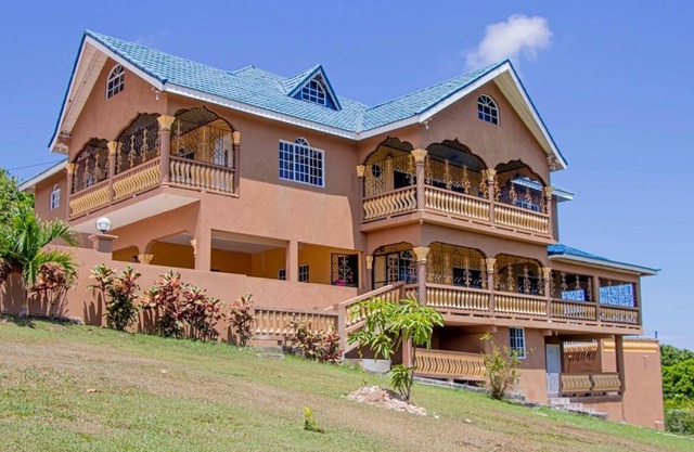 Blue Berry Hill Villa