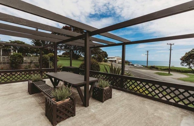 Blue Haven on Waterfront with Views