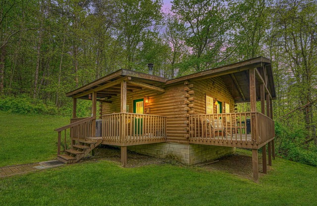 Blue Rose Cabins - Rosebud Cabin