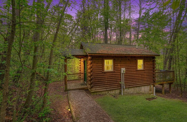 Blue Rose Cabins - Sweet Dreams Cabin