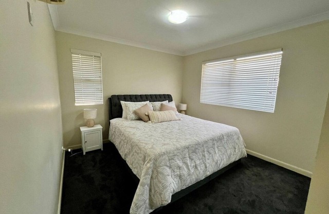 Blue Sky Gardens - minutes to JCU University and T