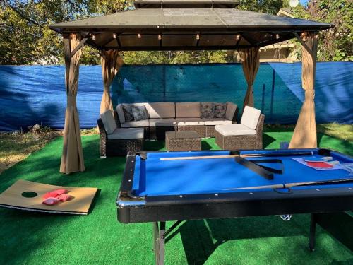 Bluebell Bliss Midtown Retreat - 4mi to Downtown