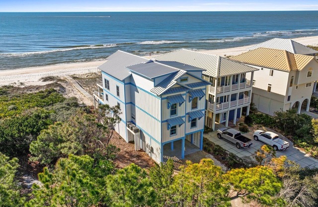 Bluebell: Exclusive Plantation Location, Beachfront, Priv. Pool, Pet Friendly!