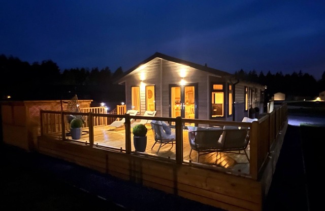 Bluebell Lodge - Luxury Lodge With Hot Tub