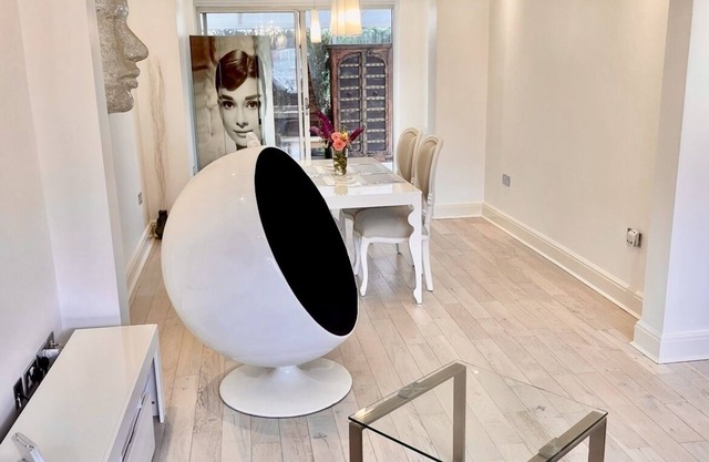 Bluebell place stunning three bedroom house
