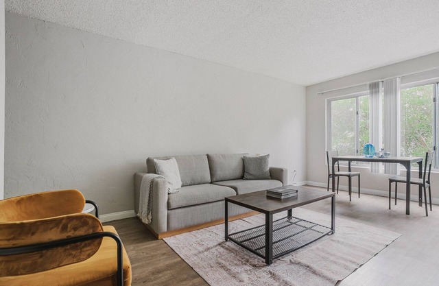 Blueground | Playa Del Rey 1bd apartment