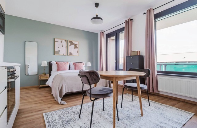 Blueground | Prague 3, balcony, parking (PRG-39)
