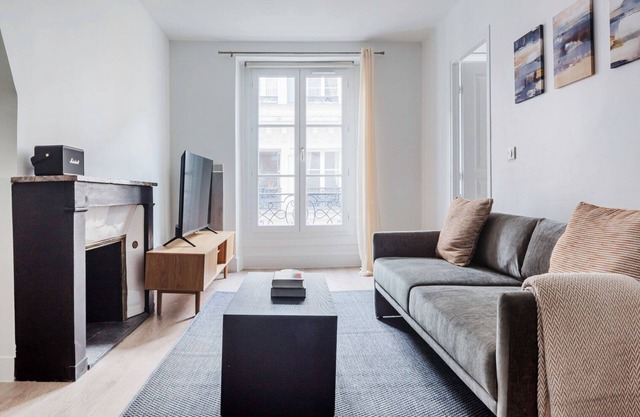 Blueground | Saint Germain des Pres, near garden