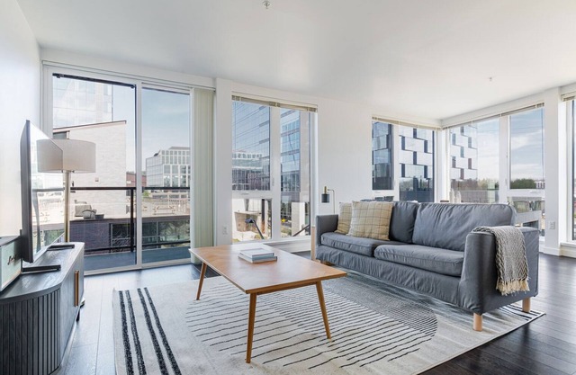 Blueground | Wilburton, rooftop & w/d, nr garden