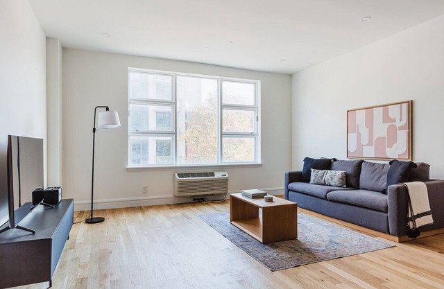 Blueground | Williamsburg, gym & AC, nr park