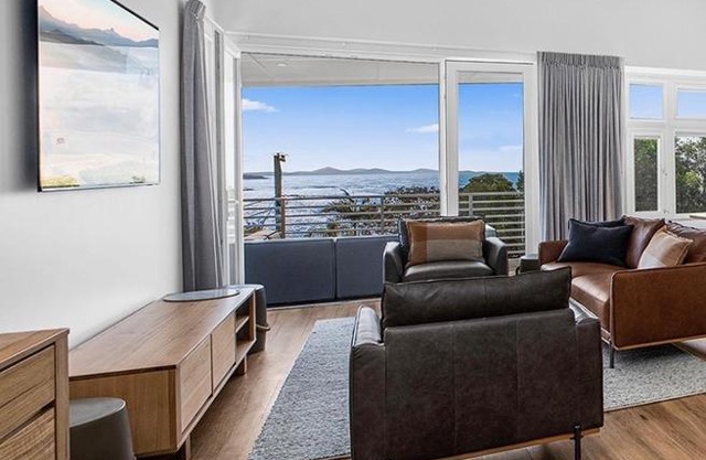 Bluehaven Woolgoolga - Brand New, Ocean Views, 200m Stroll to Beach and Restaurants!