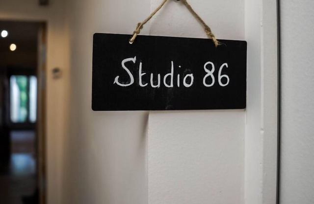 BnB Epernay Studio 86 Your Cozy Nest for Two in Épernay