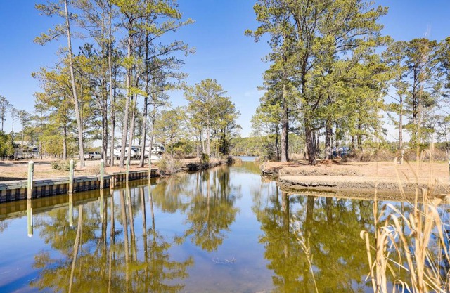 Boat Dock and Ramp Canal-Front Home!