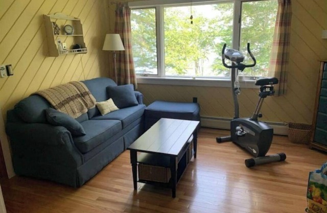 Bog Lake Cove (Downeast Maine 4-bedroom retreat)