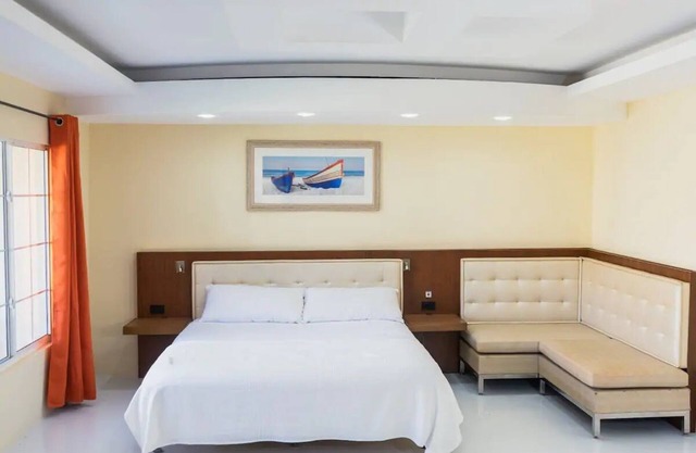 Bon Bini Getaway #2 close to Eagle Beach, spacious studio