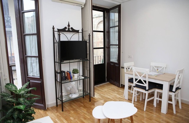 Bonito apartamento junto a la Plaza Mayor.