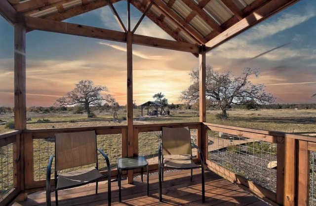 Bonny Bluebonnets Cottage With Stunning Hill Country Views