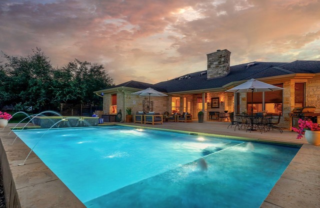 *Book 4, Get 3 Free – Stay 7 Nights, Pay for 4!*