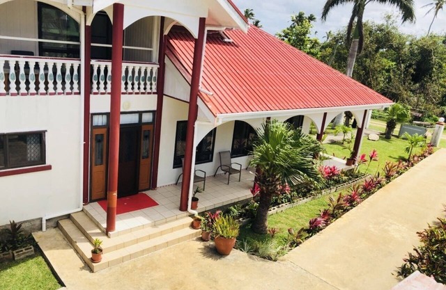 Book the Entire Place , Great for Families and small groups.-FREE WIFI & NETFLIX