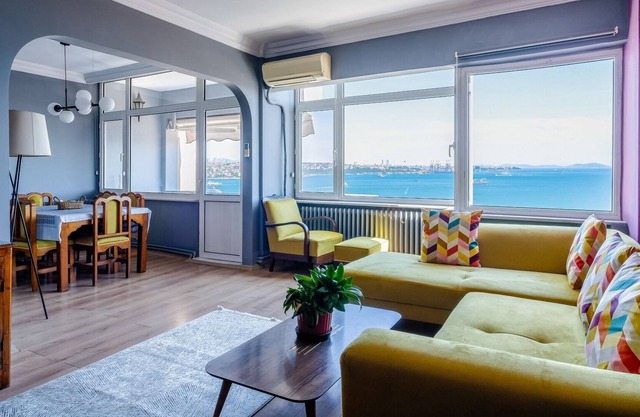 Bosphorus View Flat 5 min to Istiklal Street