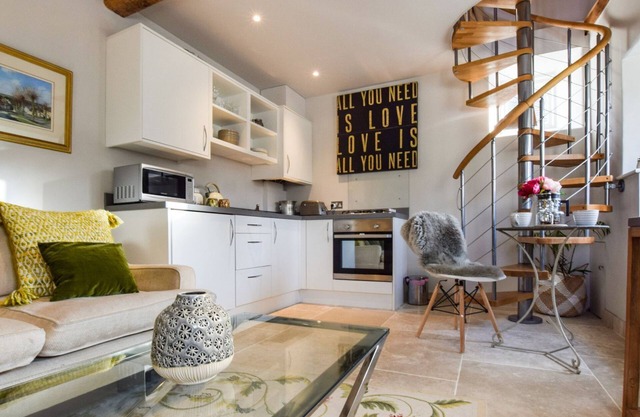 Bothy at Arlington - sleeps 2 guests in 1 bedroom