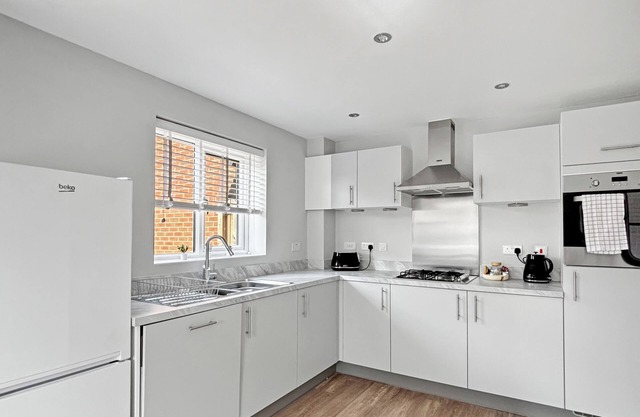 Bottesford Gem – Luxury 3-Bedroom House with Modern Comforts. Garden & Driveway!