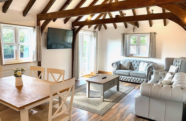 Boutique 3-Bed Cottage in Hellingly