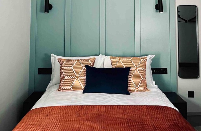 Boutique double bed studio, en-suite & kitchenette