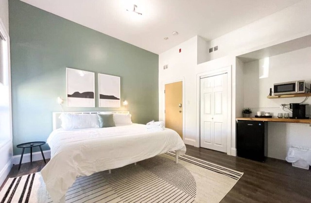 Boutique Hotel - Suite #9 King