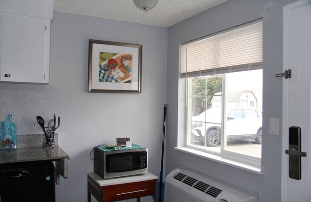 Boutique Naval Suites Room 222