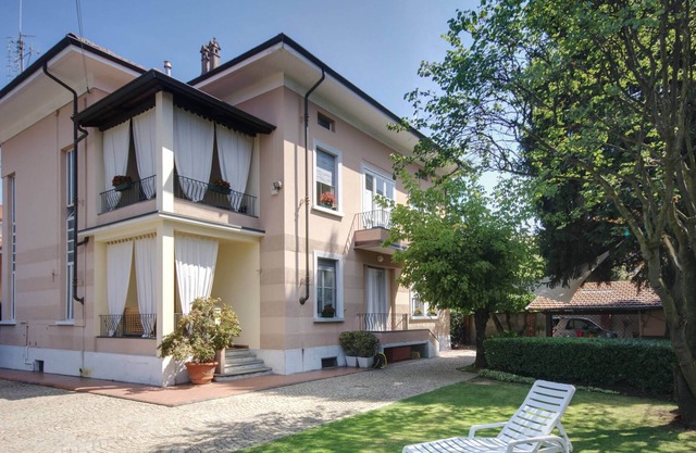 Boutique Penthouse Apartment - Villa with Garden and parking