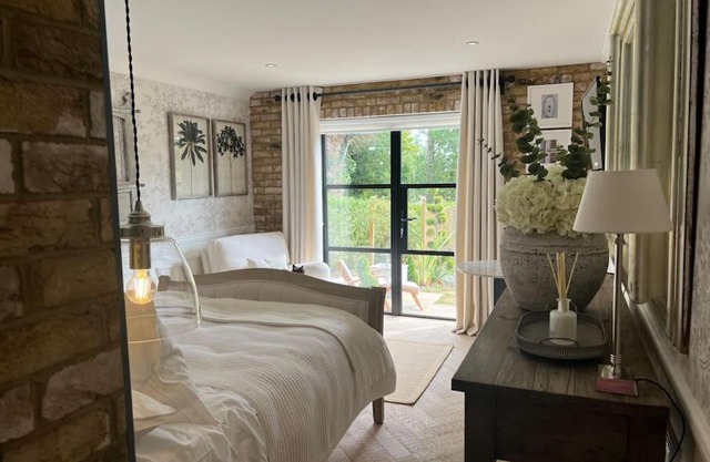 Boutique style self contained annexe with garden