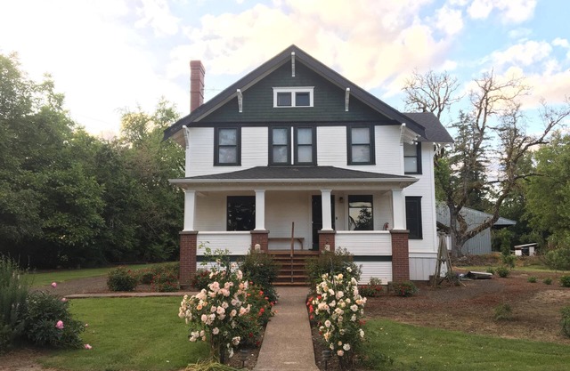 Boyer Farm House located in the heart of wine country.