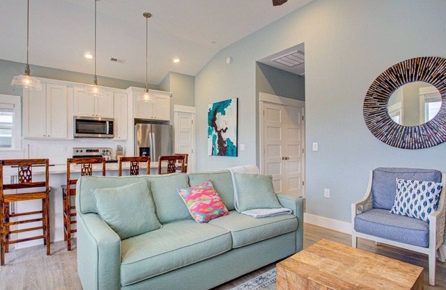 BQ12A Beach Jewel * 10 Min Walk to Beach