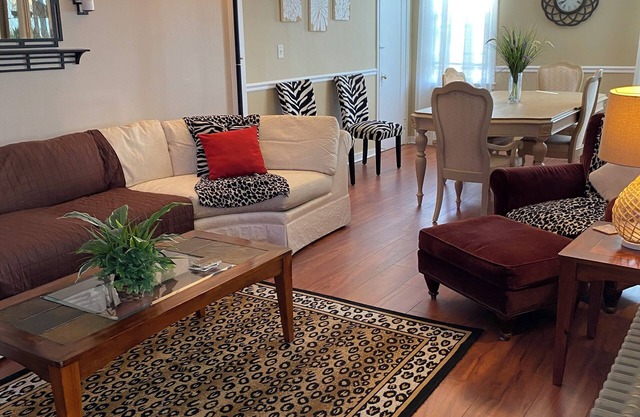 Bradley Beach, 3 Bedroom, 3 Blocks To Beach, Central Air, Badges, Linens