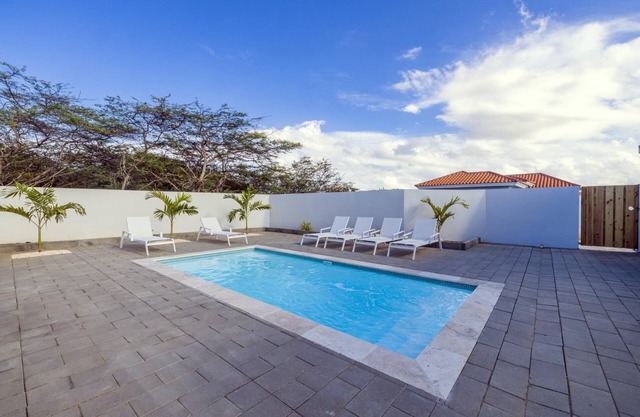 Brand New 3BR 2BA w/Private Pool Near Palm Beach