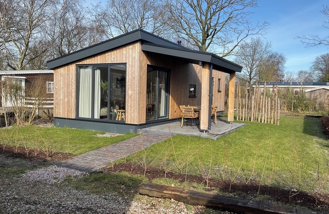 Brand new and luxurious chalet with cosy veranda. Spacious and modern for 5 persons.