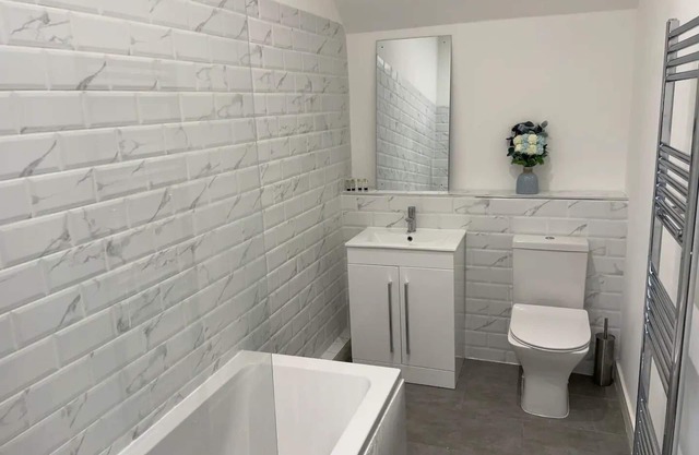 Brand New Barn conversion - With Hot Tub