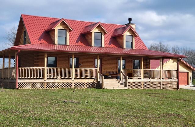 Brand new, beautiful log cabin in the heart of bourbon and horse country.