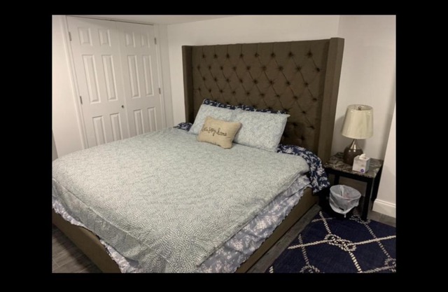 Brand new bedroom with Tv next JHU